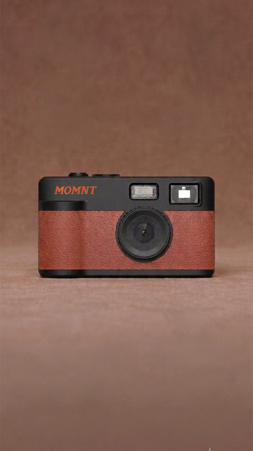 MOMNT Earth — schermloze digitale camera in bruin